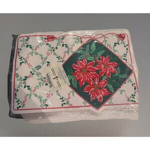 4 New Vintage Town & Country Vinyl Christmas Holiday Placemats Poinsetta 18x12